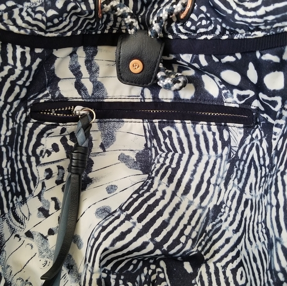 SOLD SOLD Lululemon diversity bag limited edition - Picture 2 of 6